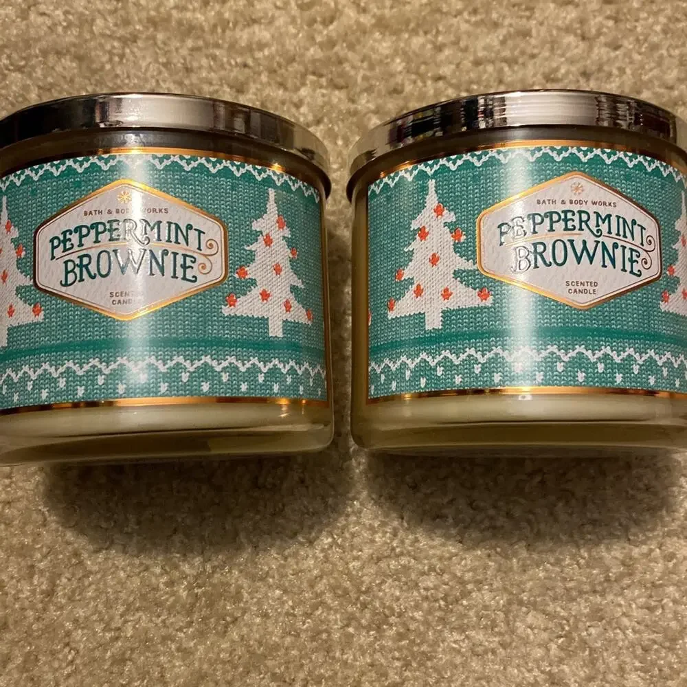 Bath and Body Works Candle peppermint brownie 2x‎